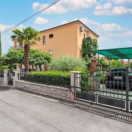Apartment Casa Banko โรวีน ภายนอก รูปภาพ