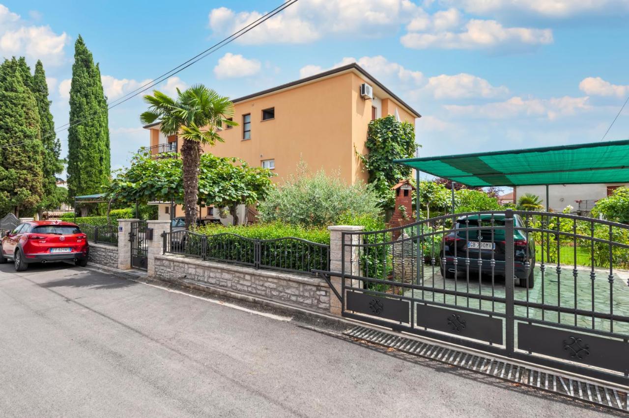 Apartment Casa Banko โรวีน ภายนอก รูปภาพ