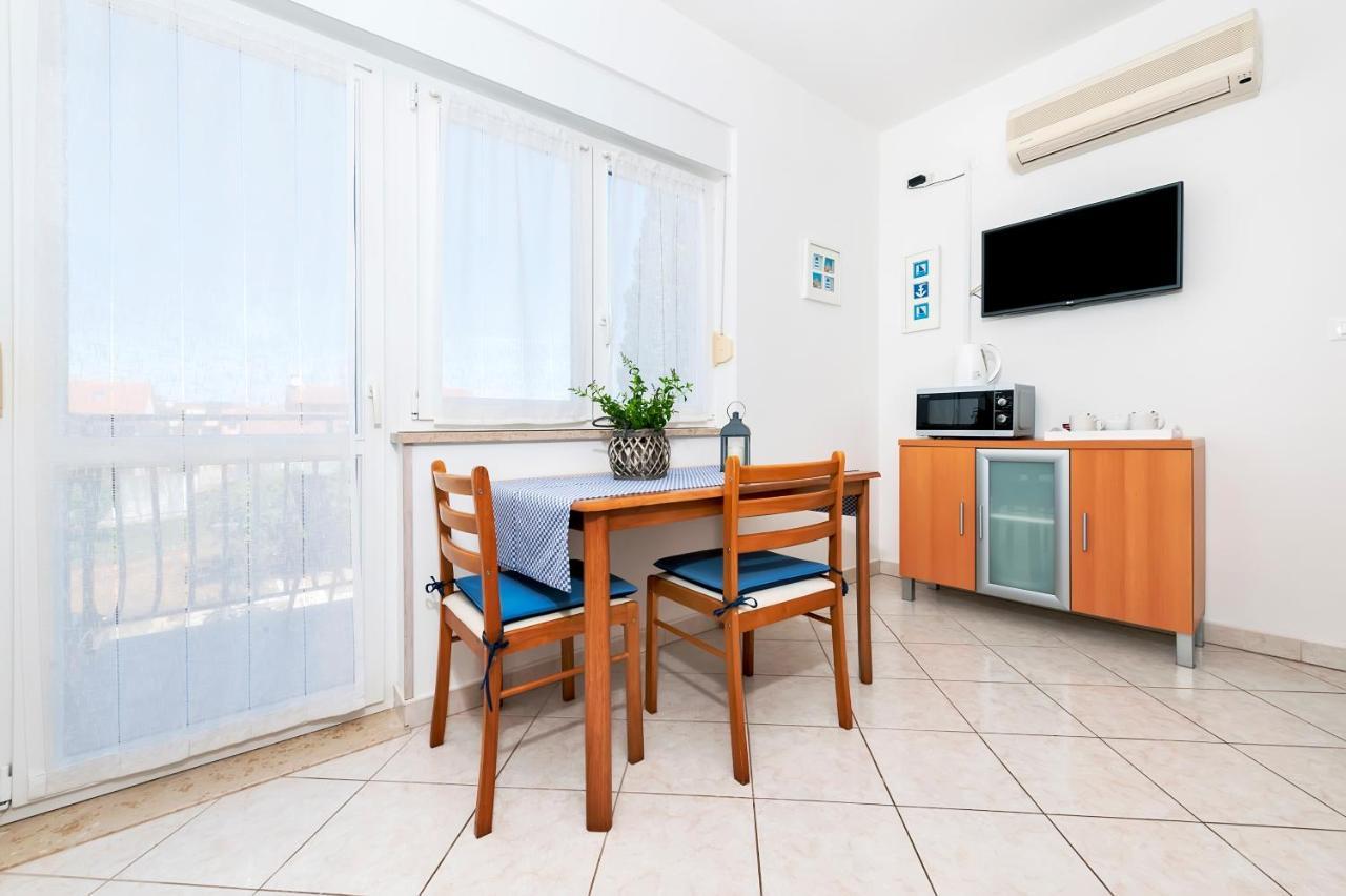 Apartment Casa Banko โรวีน ภายนอก รูปภาพ