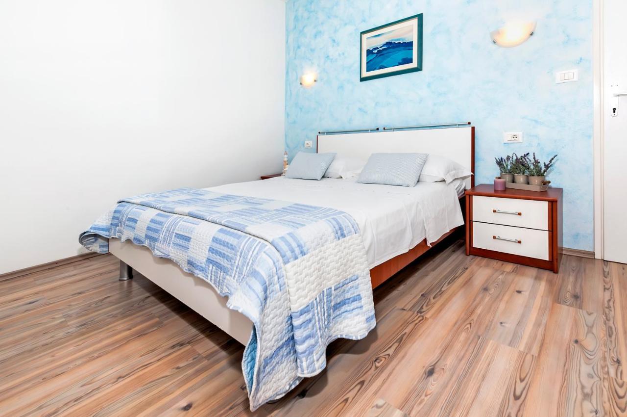 Apartment Casa Banko โรวีน ภายนอก รูปภาพ
