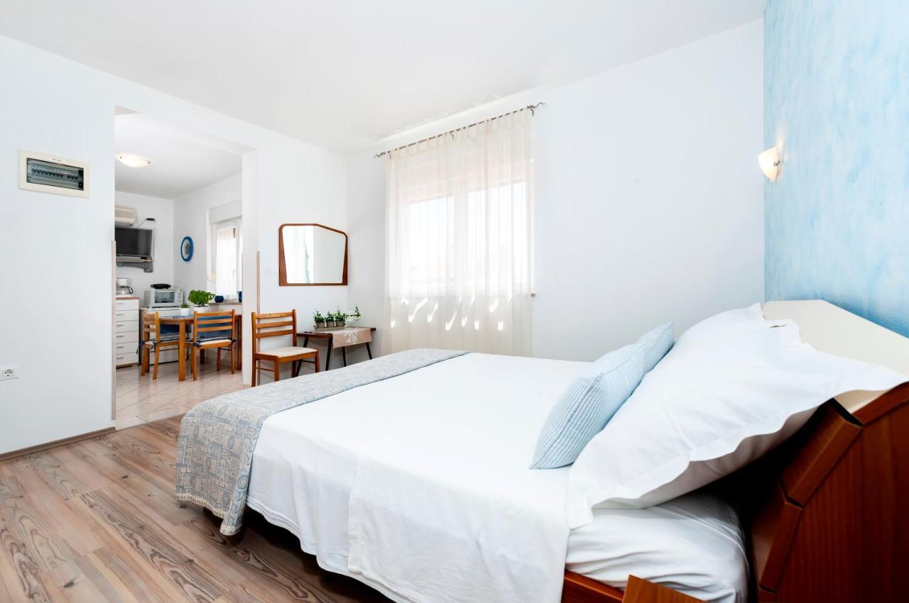 Apartment Casa Banko โรวีน ภายนอก รูปภาพ
