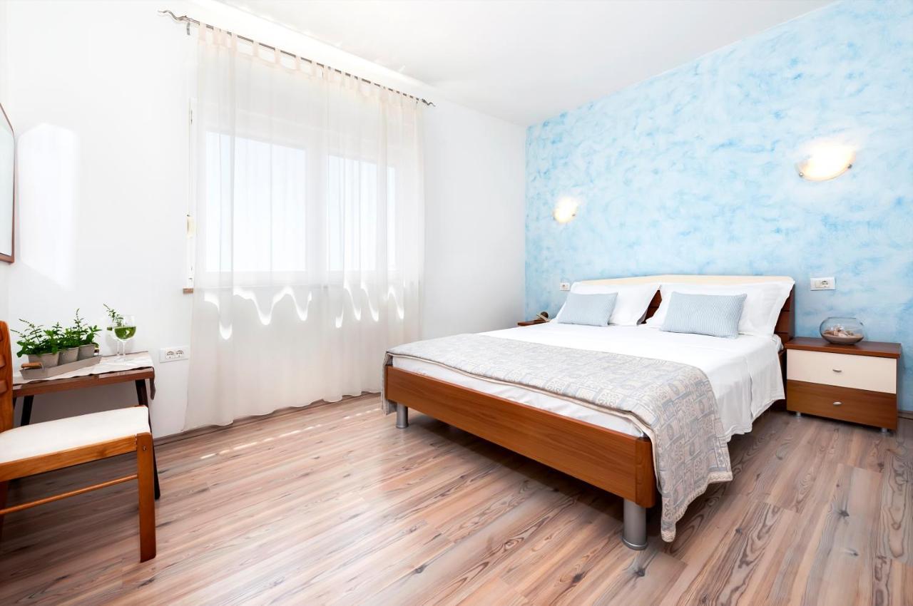 Apartment Casa Banko โรวีน ภายนอก รูปภาพ